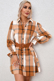 High-waist shift silhouette of khaki plaid shirt dress