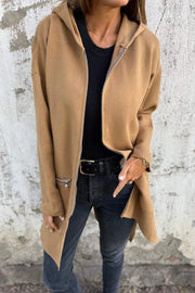 Casual shift-silhouette coat with functional side pockets