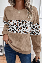 Relaxed shift-fit leopard patchwork sweatshirt with long sleeves