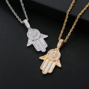 Maanga Fatima Hand necklace on classic rope chain
