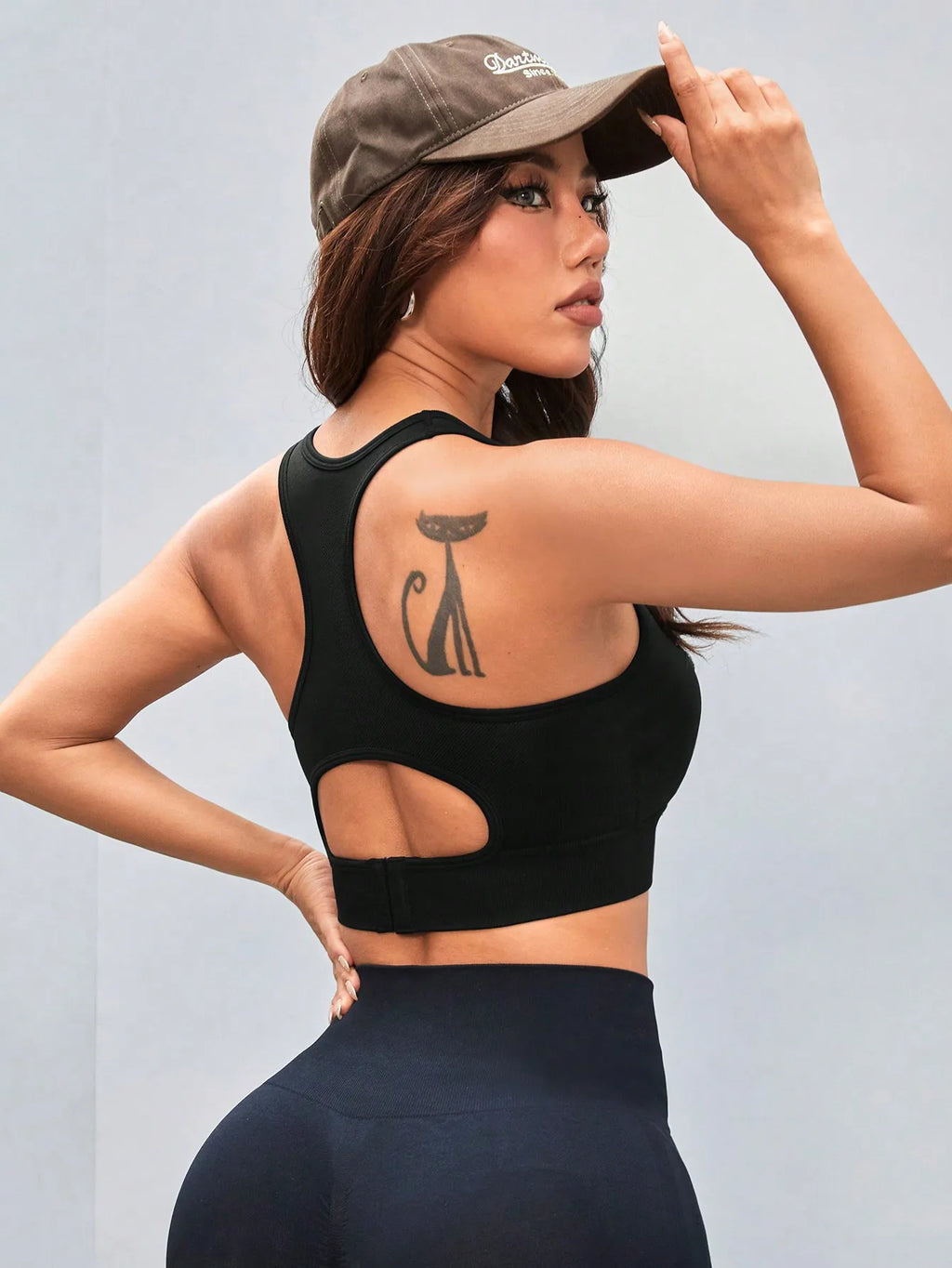 Women's Seamless Breathable Sexy Back Sport Bra Comfortable Lightweight Moisture-Wicking Tank Top for Fitness Running