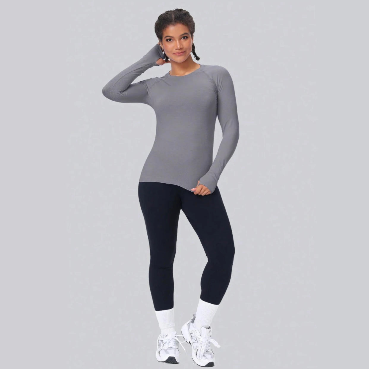 Women's Long-Sleeved Seamless Workout Tops Breathable Yoga Top with Thumb Holes for Running & Yoga