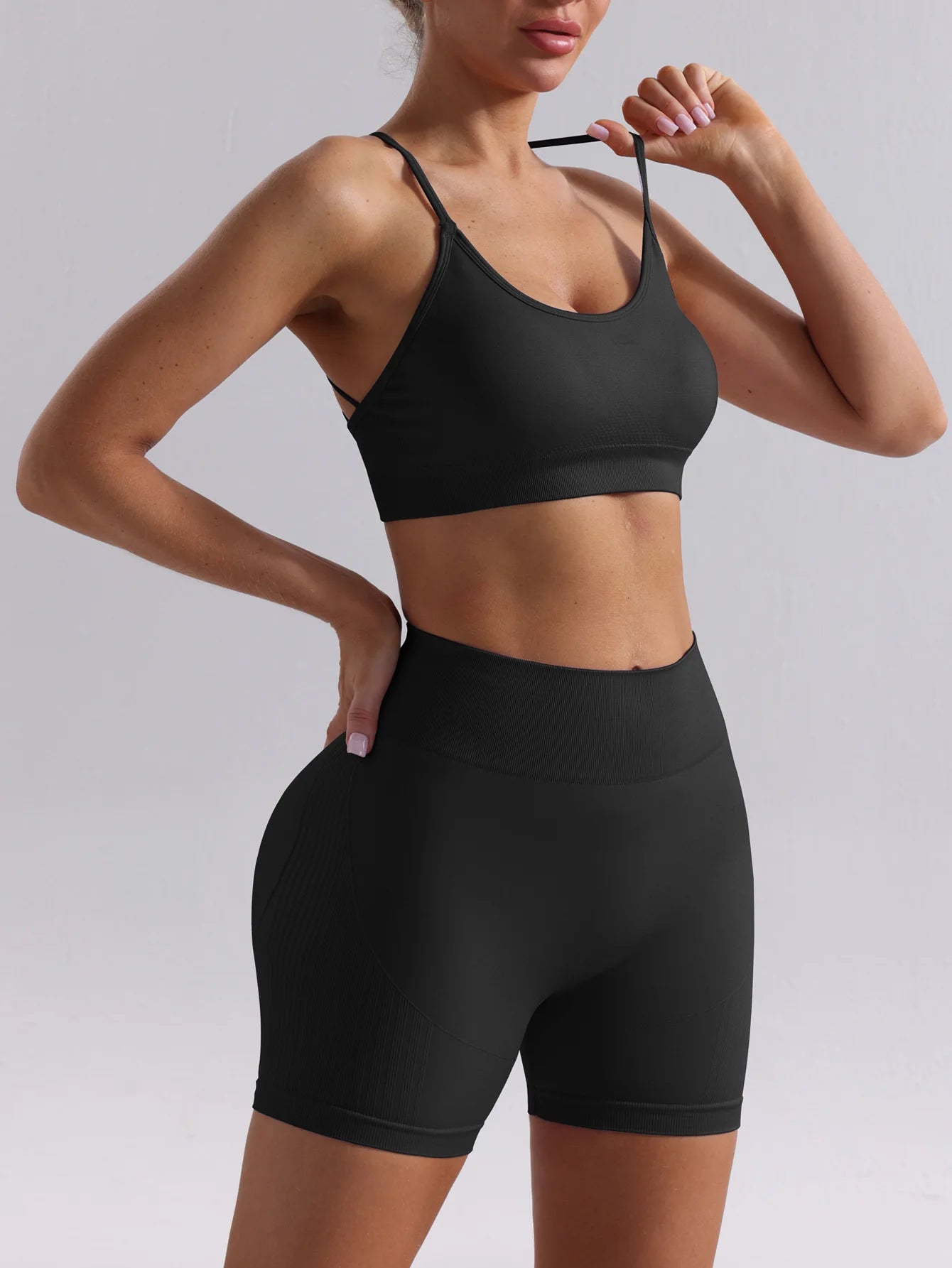 Women Seamless Breathable Yoga Wear Two-Piece Set Solid Shoulder Strap Sports Bra High-Waisted Shorts Set