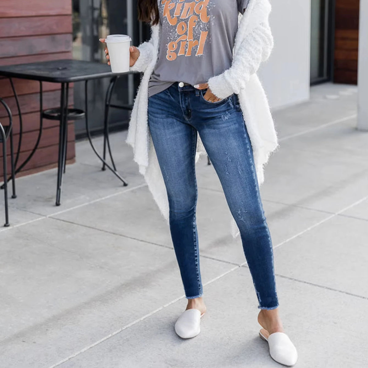 Women's high-waist skinny jeans in light blue stretch denim