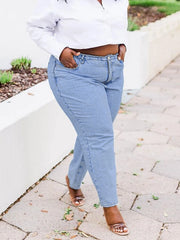 Maanga straight-leg jeans showing full-length regular fit