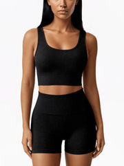Maanga lightweight 260-gram seamless workout set for women