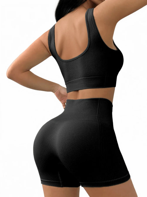Maanga seamless workout set featuring high-waist yoga shorts