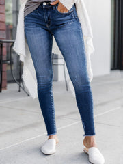 Light blue high-stretch skinny jeans with tailored fit