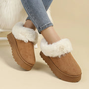Ankle-height snow boots with soft cloth upper