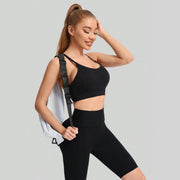 Shockproof sports bra with built-in padding for smooth shaping