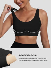 Maanga sports bra with removable cups for customizable shaping