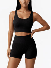 Maanga 2-piece seamless workout set with high-waist yoga shorts and sports bra