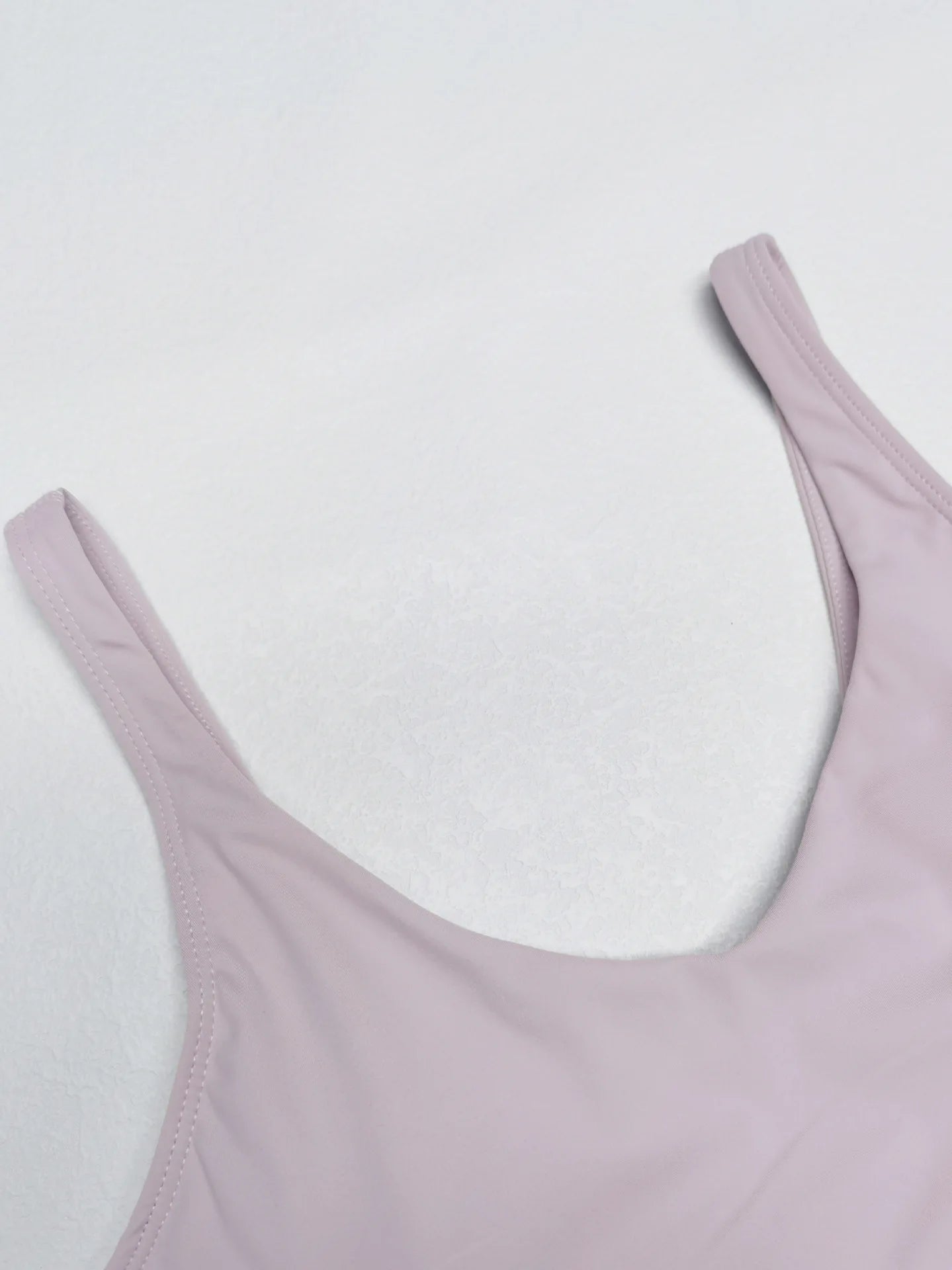 Women's Breathable High Support Yoga Sports Bra With Removable Chest Pads Lightweight Sleeveless Tank Tops for Workout Running