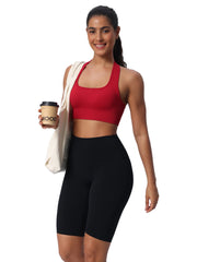 Seamless sports bra with removable pads for custom coverage
