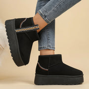 Boho snow boots in artificial leather upper, ankle-height cut