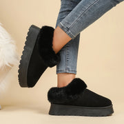 Retro round-toe winter bootie in solid color from Maanga