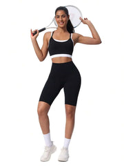 Square-neck sports vest in solid color with adjustable straps