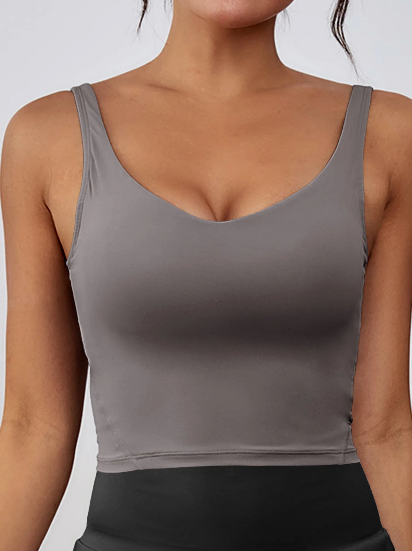 Women's Breathable High Support Yoga Sports Bra With Removable Chest Pads Lightweight Sleeveless Tank Tops for Workout Running