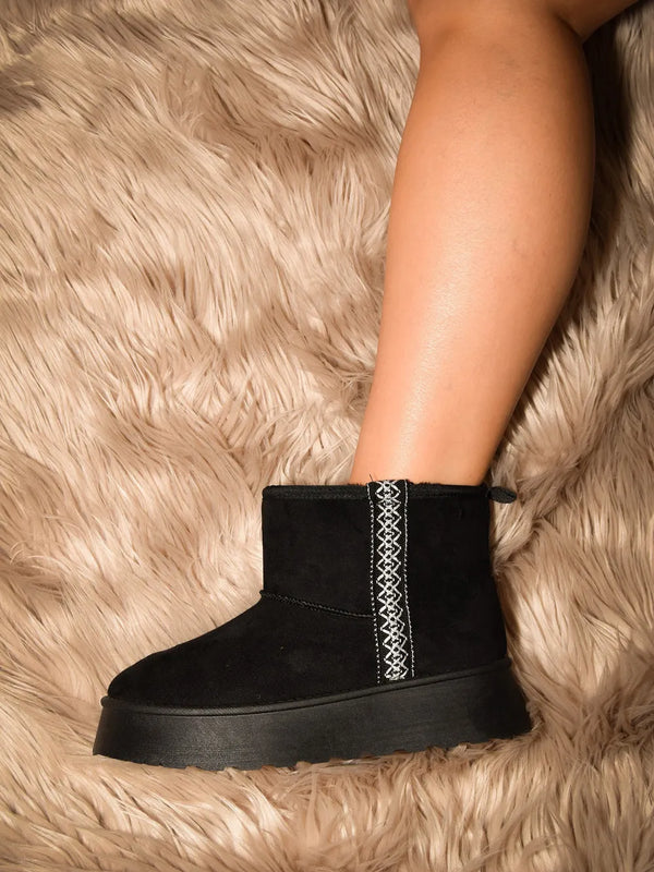 Black Boots — WILD DIVA Round Toe Platform Boots
